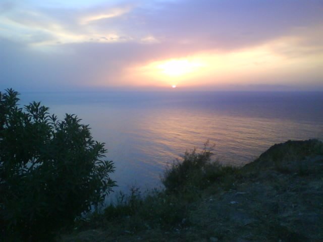 Jijel_algerie_2011 - Billelsef1983, CC BY-SA 3.0 <https://creativecommons.org/licenses/by-sa/3.0>, via Wikimedia Commons